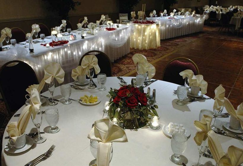 Hotel Embassy Suites Cincinnati Northeast  | Cincinnati | Ohio | United States 11