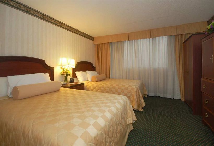 Hotel Embassy Suites Cincinnati Northeast  | Cincinnati | Ohio | United States 19