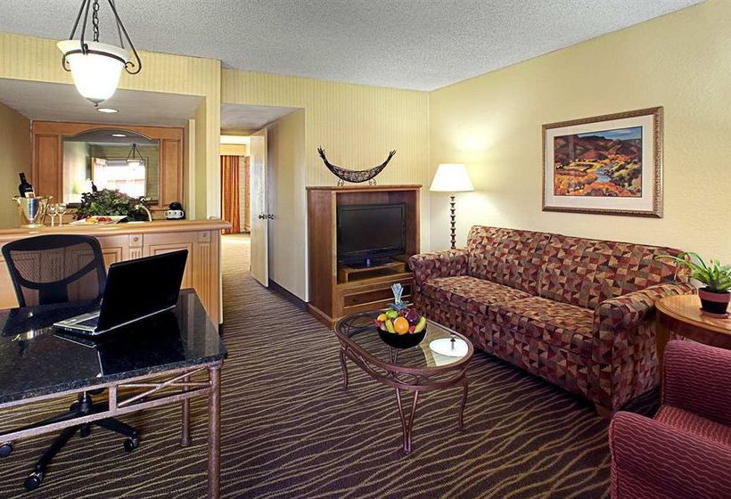 Hotel Embassy Suites Phoenix - Airport at 24th Street  | Phoenix | Arizona | United States 6
