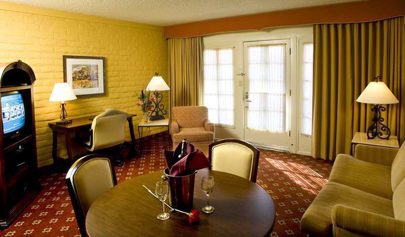 Hotel Embassy Suites Tucson - Williams Center  | Tucson | Arizona | United States 10