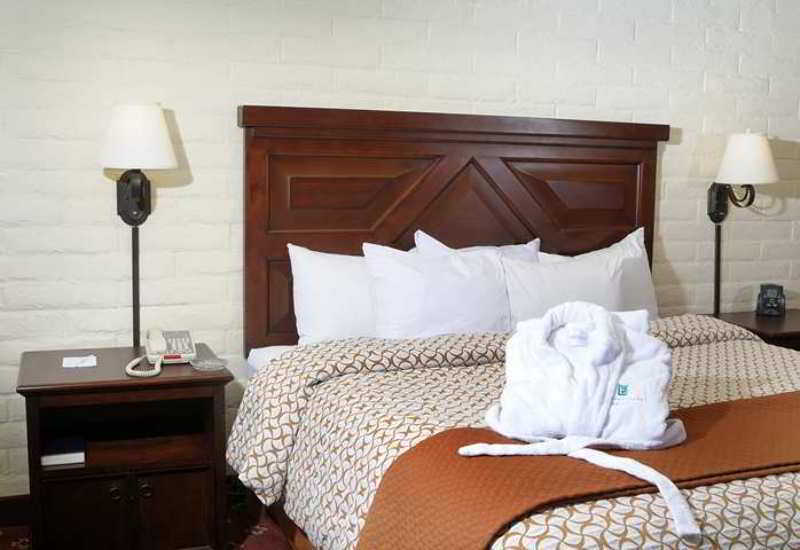 Hotel Embassy Suites Tucson - Williams Center  | Tucson | Arizona | United States 13