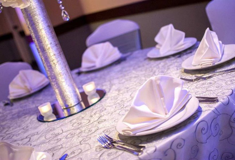 Hotel Embassy Suites Dallas - Market Center  | Dallas | Texas | United States 7