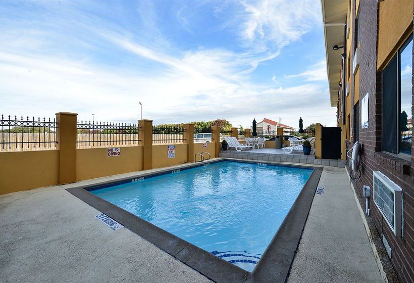 Hotel Quality Inn & Suites Dallas Fort Worth Airport North  | Irving | Texas | United States 3