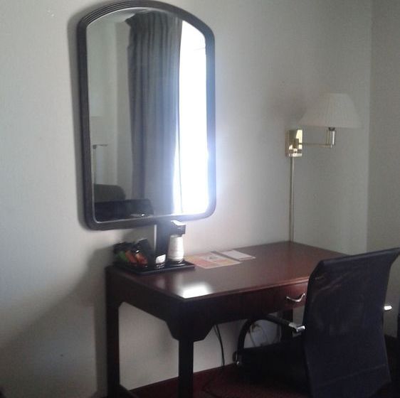 Hotel Ramada Inn Conference Center  | Greensboro | North Carolina | United States 5