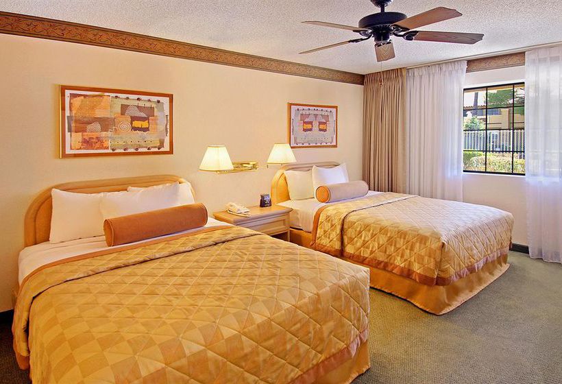 Hotel Embassy Suites Phoenix - North  | Phoenix | Arizona | United States 3