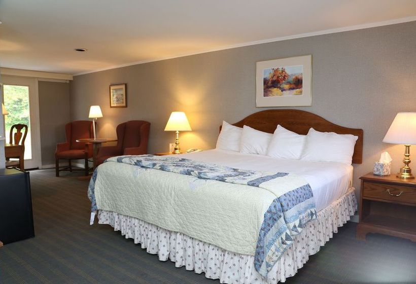 Golden Eagle Resort  | Stowe | Vermont | United States 15