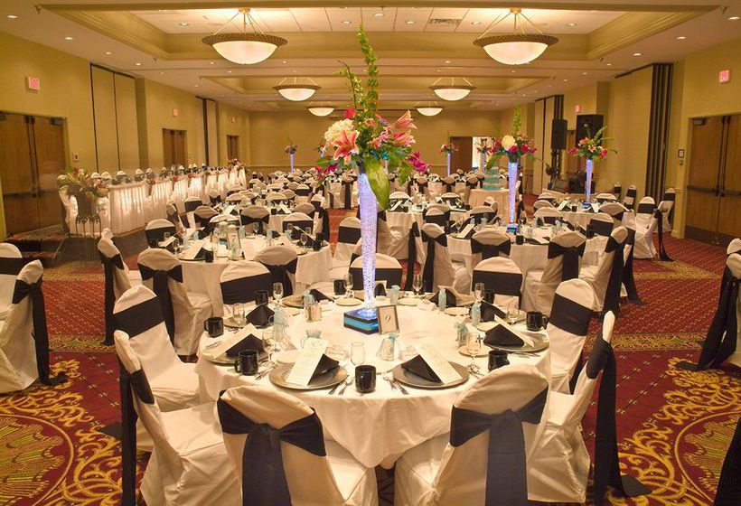 Hotel Hilton Grand Rapids Airport