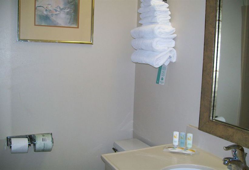 Hotel Quality Inn & Suites Rainwater Park  | Sandusky | Ohio | United States 1