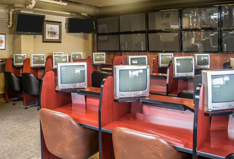 Hotel Quality Inn & Suites Rainwater Park  | Sandusky | Ohio | United States 3