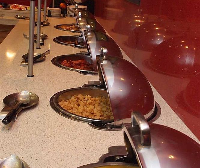 Hotel Embassy Suites Detroit Metro Airport  | Romulus | Michigan | United States 11