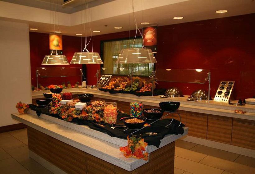 Hotel Embassy Suites Detroit Metro Airport  | Romulus | Michigan | United States 14