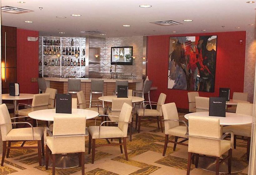 Hotel Embassy Suites Detroit Metro Airport  | Romulus | Michigan | United States 16