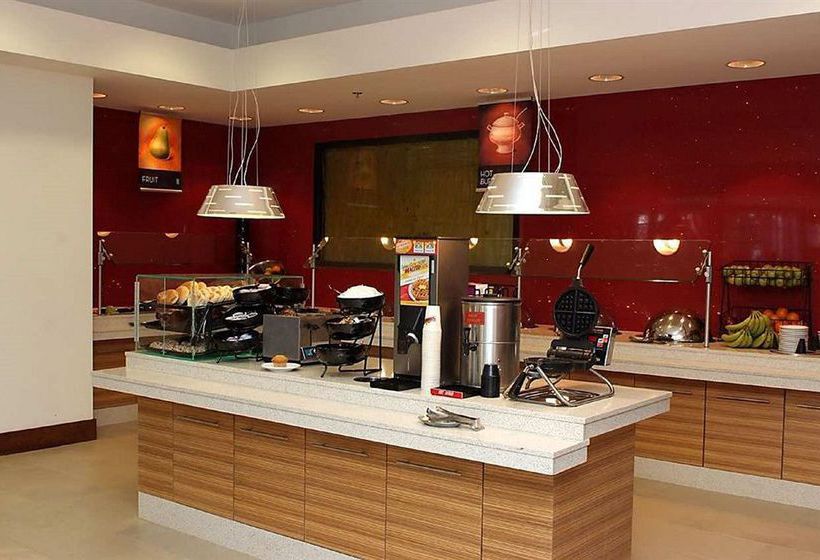 Hotel Embassy Suites Detroit Metro Airport  | Romulus | Michigan | United States 5