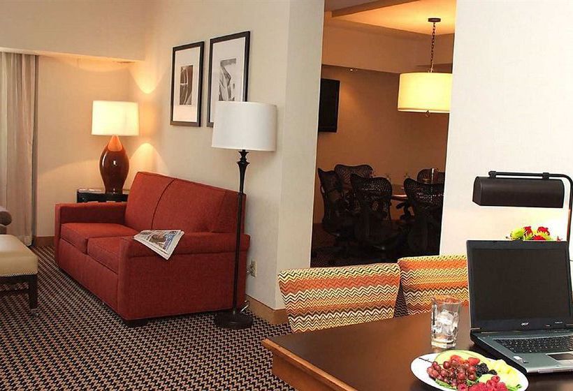 Hotel Embassy Suites Detroit Metro Airport  | Romulus | Michigan | United States 9