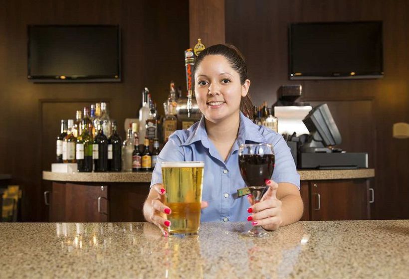 Hotel Embassy Suites Detroit - Troy Auburn Hills  | Troy | Michigan | United States 18
