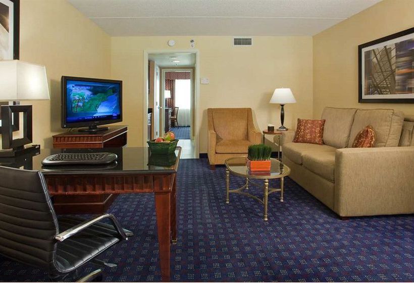 Hotel Embasyy Suites Boston Waltham  | Waltham | Massachusetts | United States 10