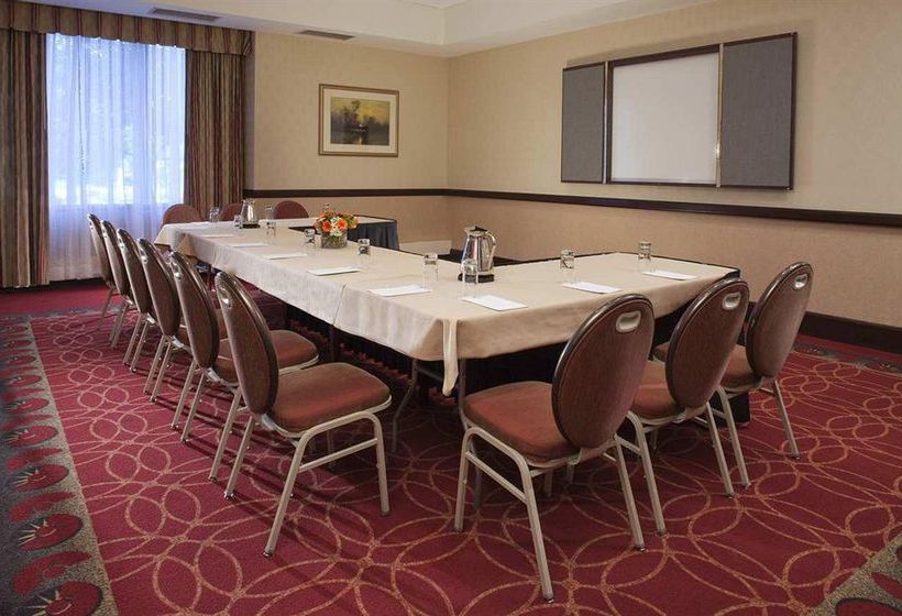 Hotel Embasyy Suites Boston Waltham  | Waltham | Massachusetts | United States 16