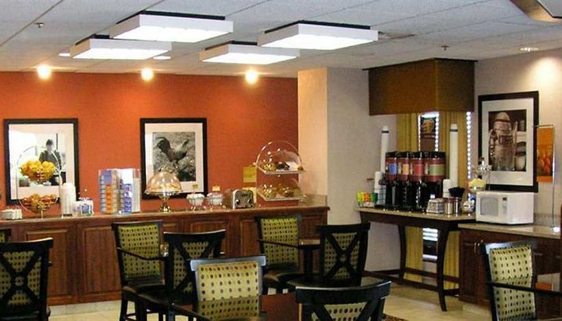 Hotel Hampton Inn Dallas North I 35E at Walnut Hill  | Dallas | Texas | Vereinigte Staaten 12