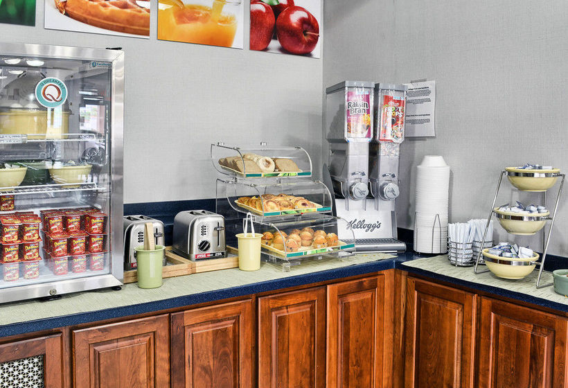 Hotel Quality Inn near Central Park  | Fredericksburg | Virginia | United States 14