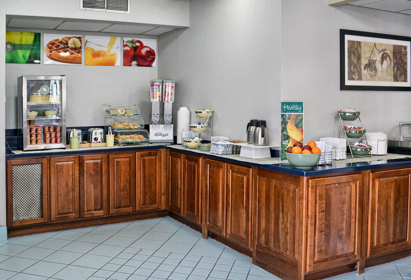 Hotel Quality Inn near Central Park  | Fredericksburg | Virginia | United States 15