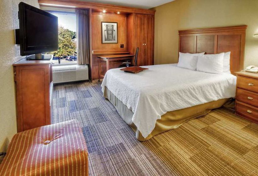 Hotel Hampton Inn Memphis Poplar  | Memphis | Tennessee | United States 17