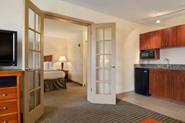 Hotel Baymont Inn & Suites Macon Riverside Drive  | Macon | Georgia | United States 7