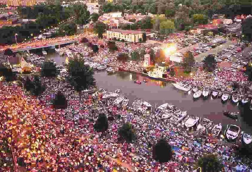 Hotel A Victory Inn Mount Clemens 