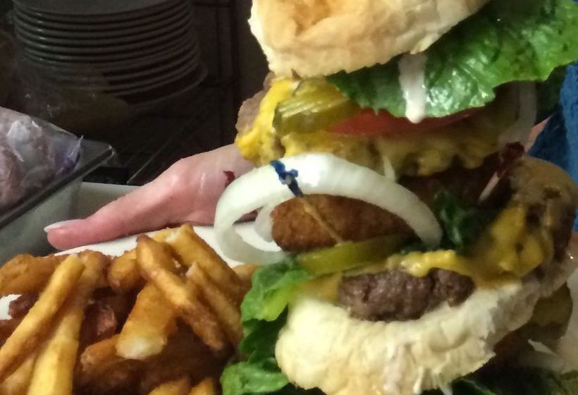 Alpine Lodge Magnuson Hotel  | Gaylord | Michigan | United States 6