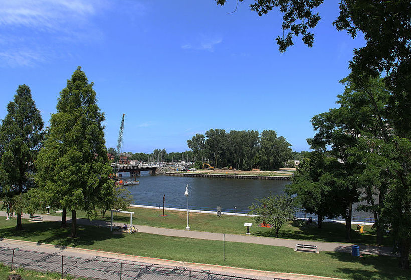 Silver Beach Hotel  | Saint Joseph | Michigan | United States 9