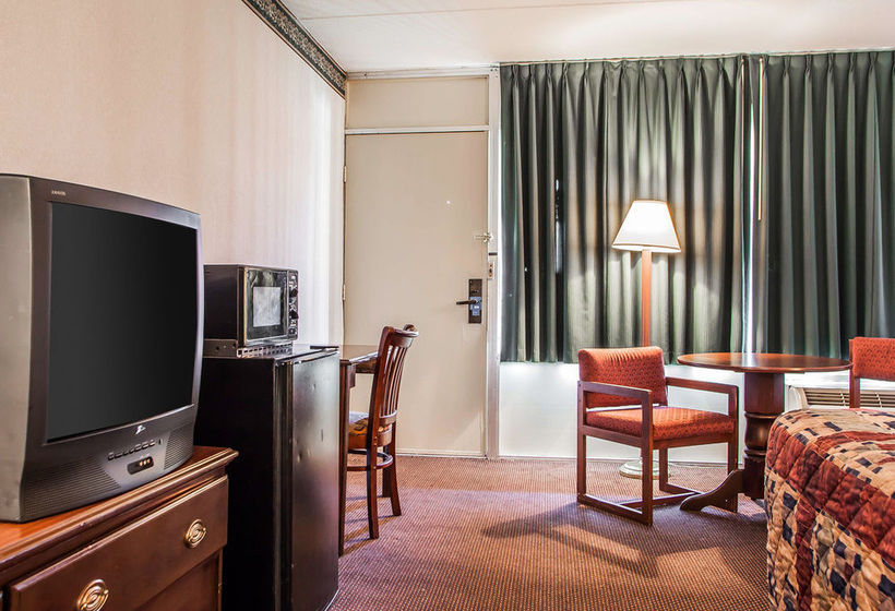 Hotel Americas Best Value Inn Reading  | Reading | Pennsylvania | United States 12