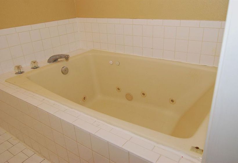 Hotel Quality Inn & Suites  | Odessa | Texas | United States 15