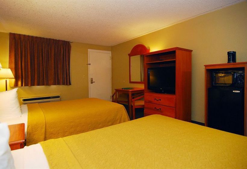Hotel Quality Inn & Suites  | Odessa | Texas | United States 3