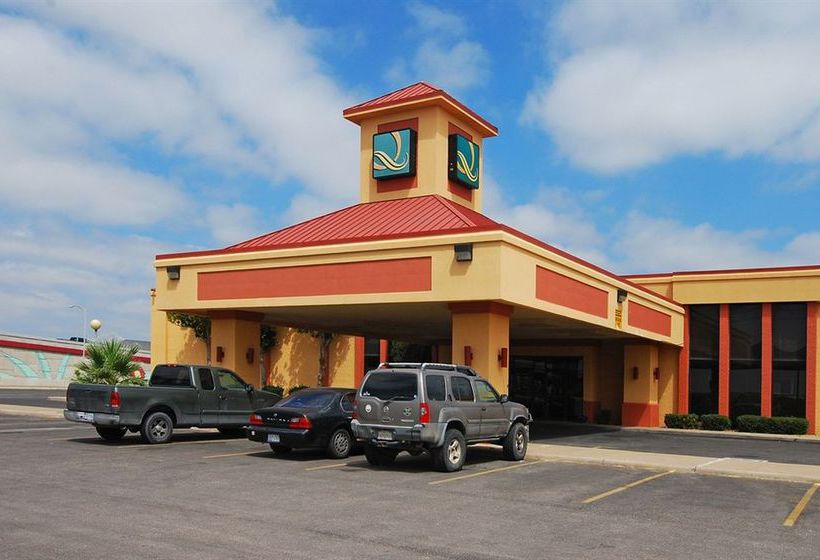 Hotel Quality Inn & Suites  | Odessa | Texas | United States 6