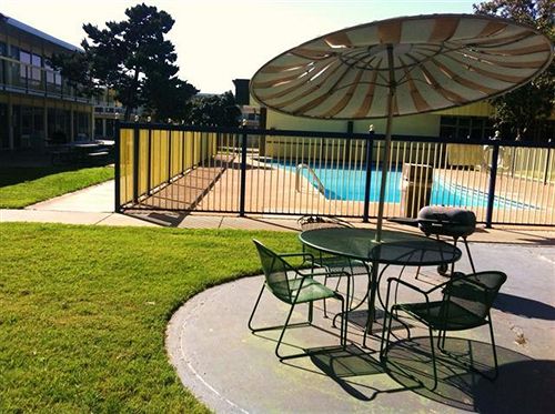 Hotel Budget Inn & Suites Brownwood  | Brownwood | Texas | United States 5