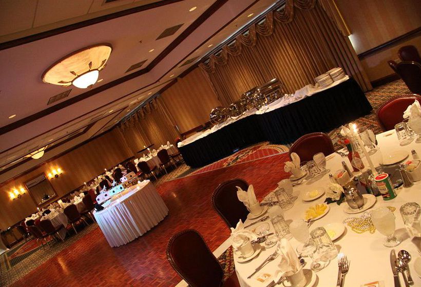 DoubleTree by Hilton Hotel Chicago - Alsip  | Alsip | Illinois | United States 14