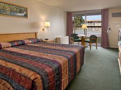 Hotel Super 8 Meadow Wood Courtyard  | Reno | Nevada | United States 7