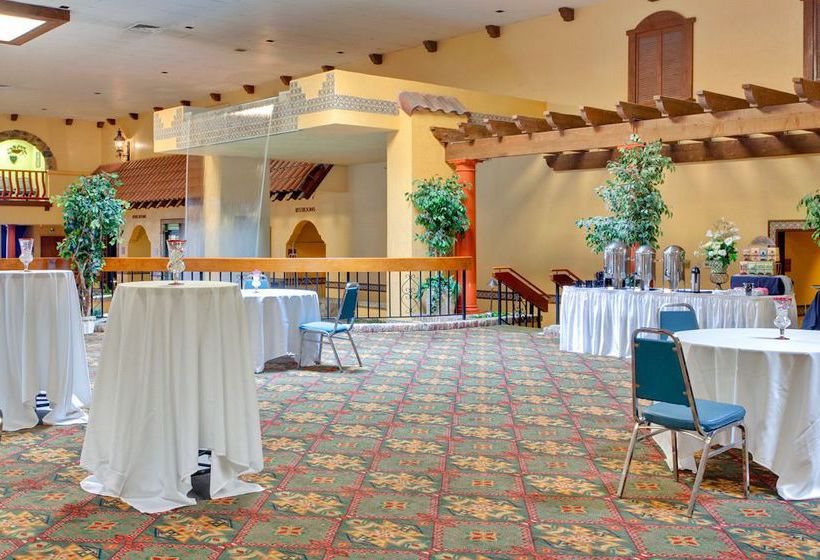 Holiday Inn Hotel & Suites Tucson Airport North 