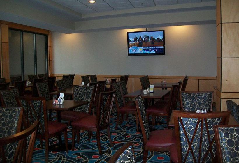 Hotel Holiday Inn Express Aberdeen Chesapeake House  | Aberdeen | Maryland | United States 19