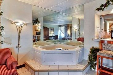 Metroplex Hotel & Conference Center  | Girard | Ohio | United States 4