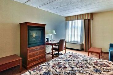 Metroplex Hotel & Conference Center  | Girard | Ohio | United States 5