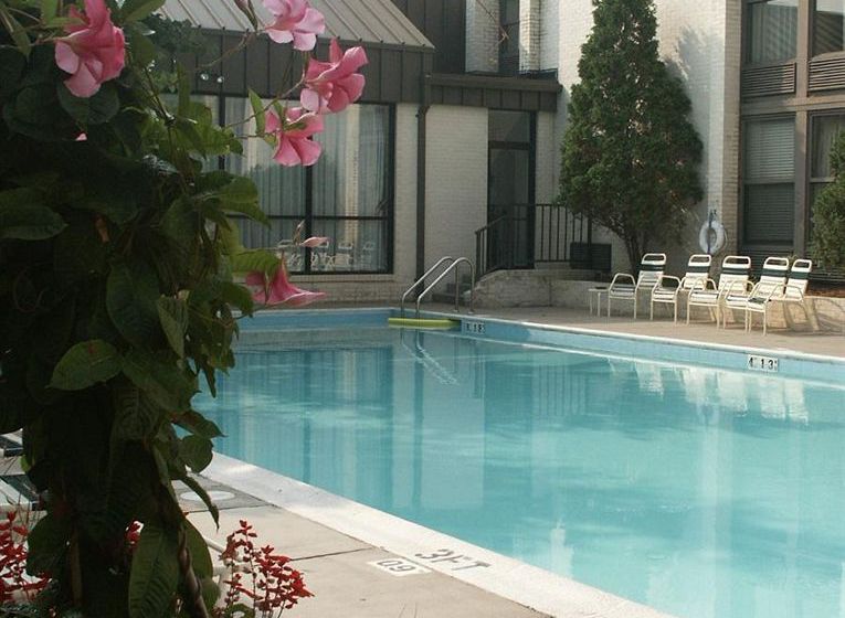 Hotel Holiday Inn Roanoke Tanglewood Rt 419 & I581   | Roanoke | Virginia | United States 1