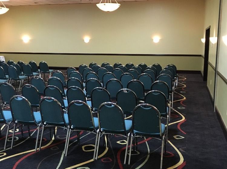 Ramada Charlotte Airport Hotel & Conference Center  | Charlotte | North Carolina | United States 10