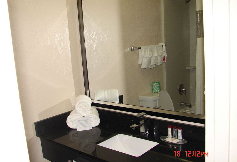 Ramada Charlotte Airport Hotel & Conference Center  | Charlotte | North Carolina | United States 2