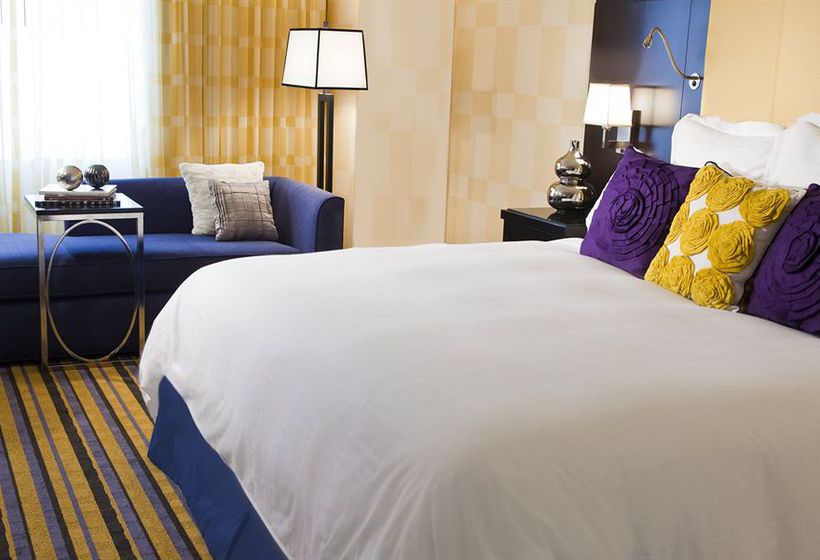 The Baronette Renaissance Detroit-Novi Hotel Novi