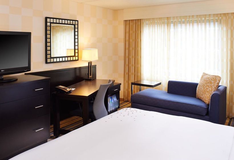 The Baronette Renaissance Detroit-Novi Hotel  | Novi | Michigan | United States 4