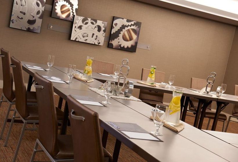 The Baronette Renaissance Detroit-Novi Hotel  | Novi | Michigan | United States 9