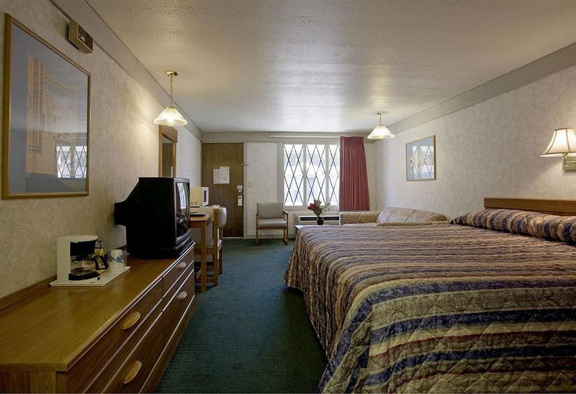 Hotel Americas Best Value Inn-St. Clairsville Wheeling  | St. Clairsville | Ohio | United States 8