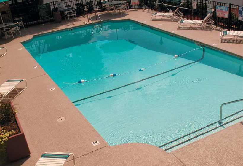 Hotel La Quinta Inn Greenville Woodruff Rd  | Greenville | South Carolina | United States 1