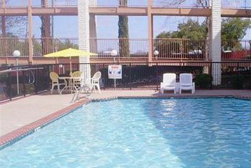 Hotel Stone Mountain Inn & Suites Tucker  | Tucker | Georgia | United States 3