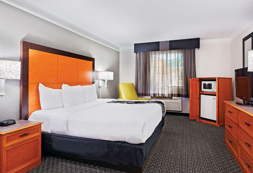 Hotel La Quinta Inn Champaign  | Champaign | Illinois | United States 19